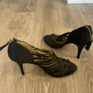 Beautiful black heels.